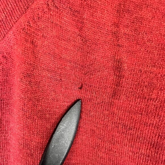 Valda  Mens XL SweaterVest Red Merino Wool Extrafine Pullover Preppy Knit Italy - Picture 9 of 9